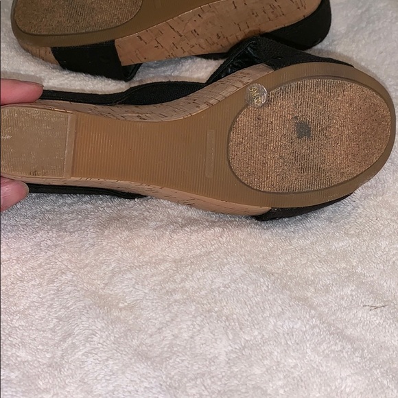 EUC Lucky Brand black stretchy straps/cork wedges - Picture 6 of 8